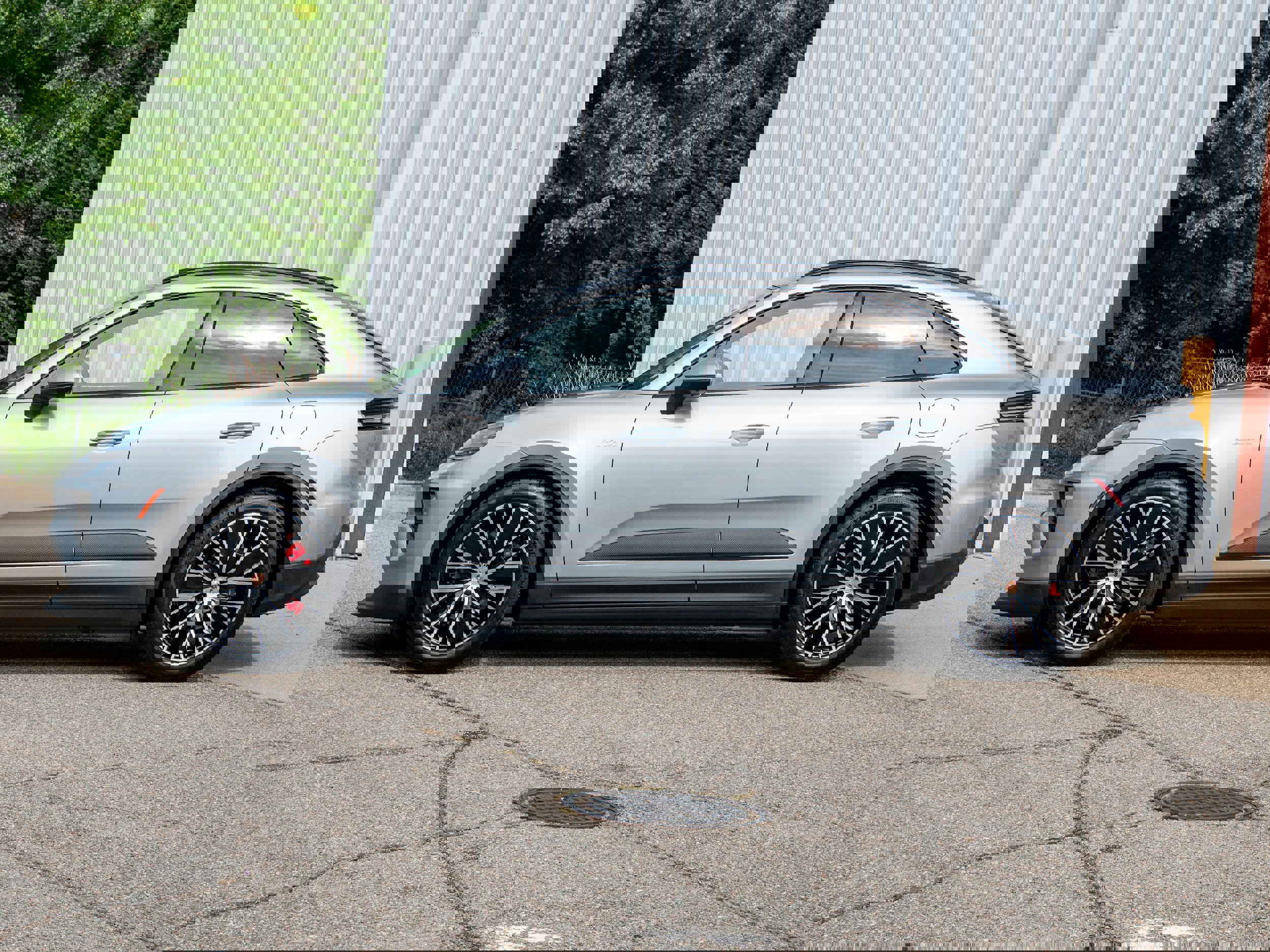 New 2025 Porsche Macan 4S Electric image 2