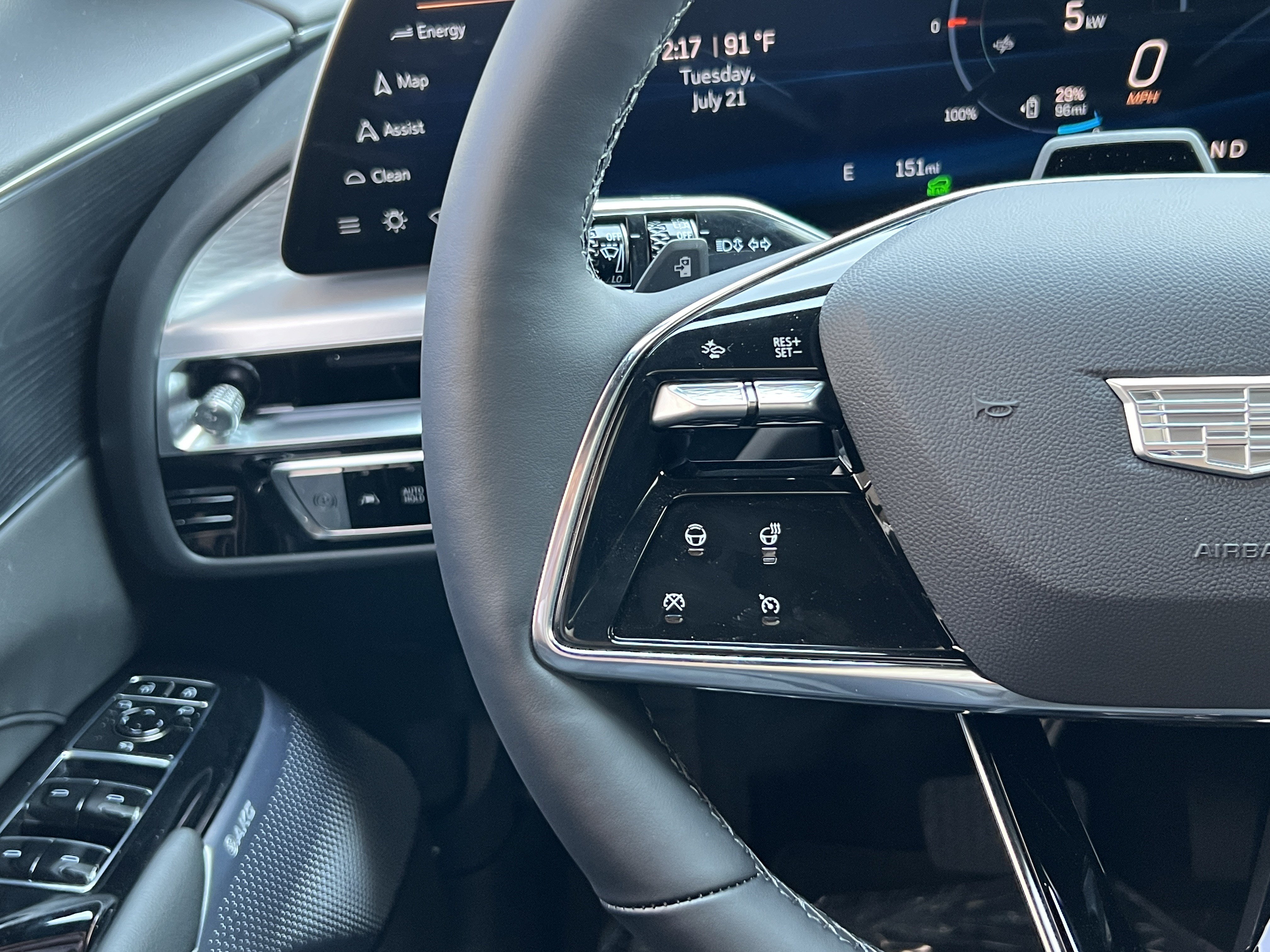 New 2026 Cadillac Lyriq Signature Sport AWD/4WD image 27