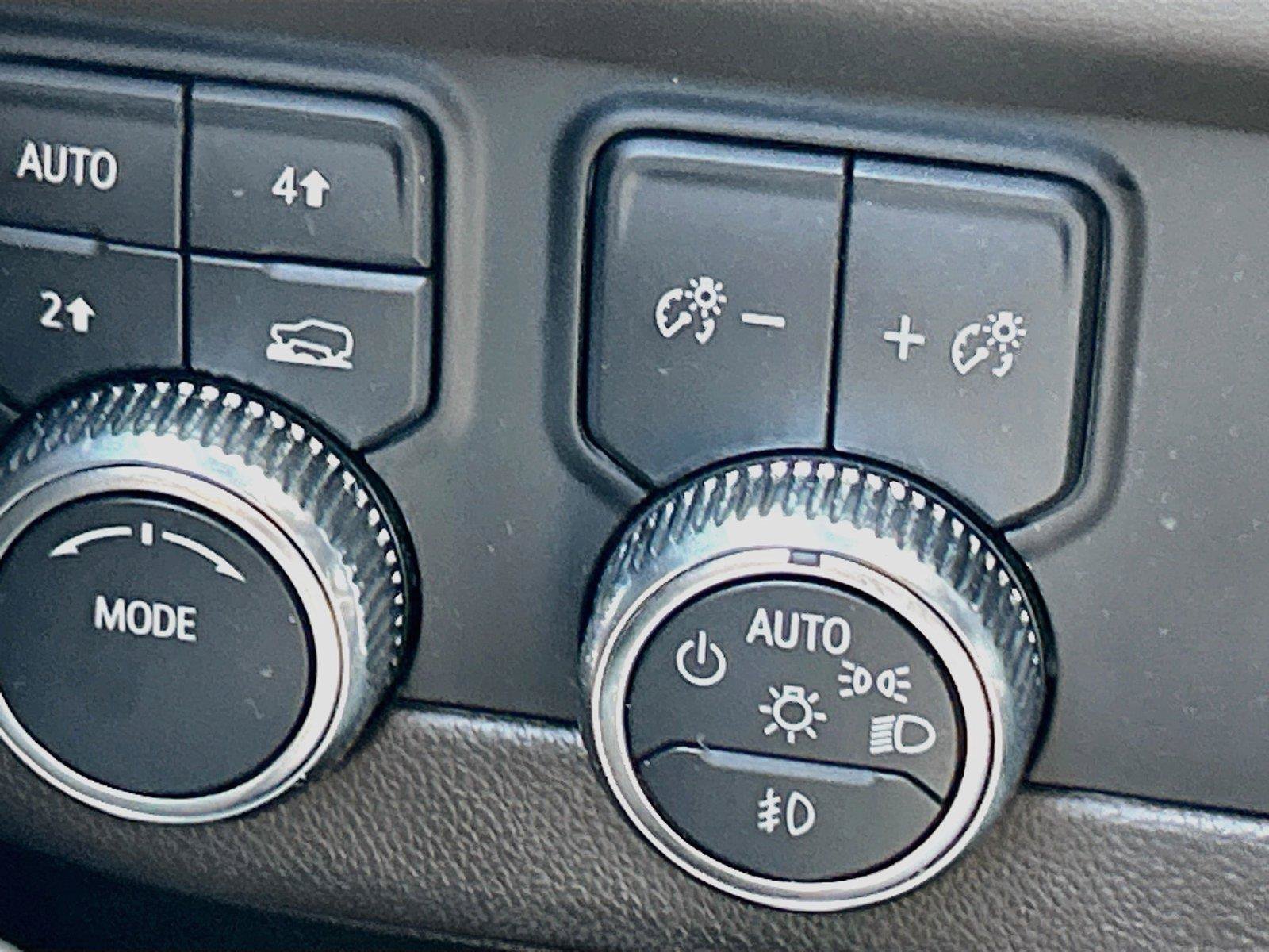 Used 2024 GMC Yukon SLT AWD/4WD image 38