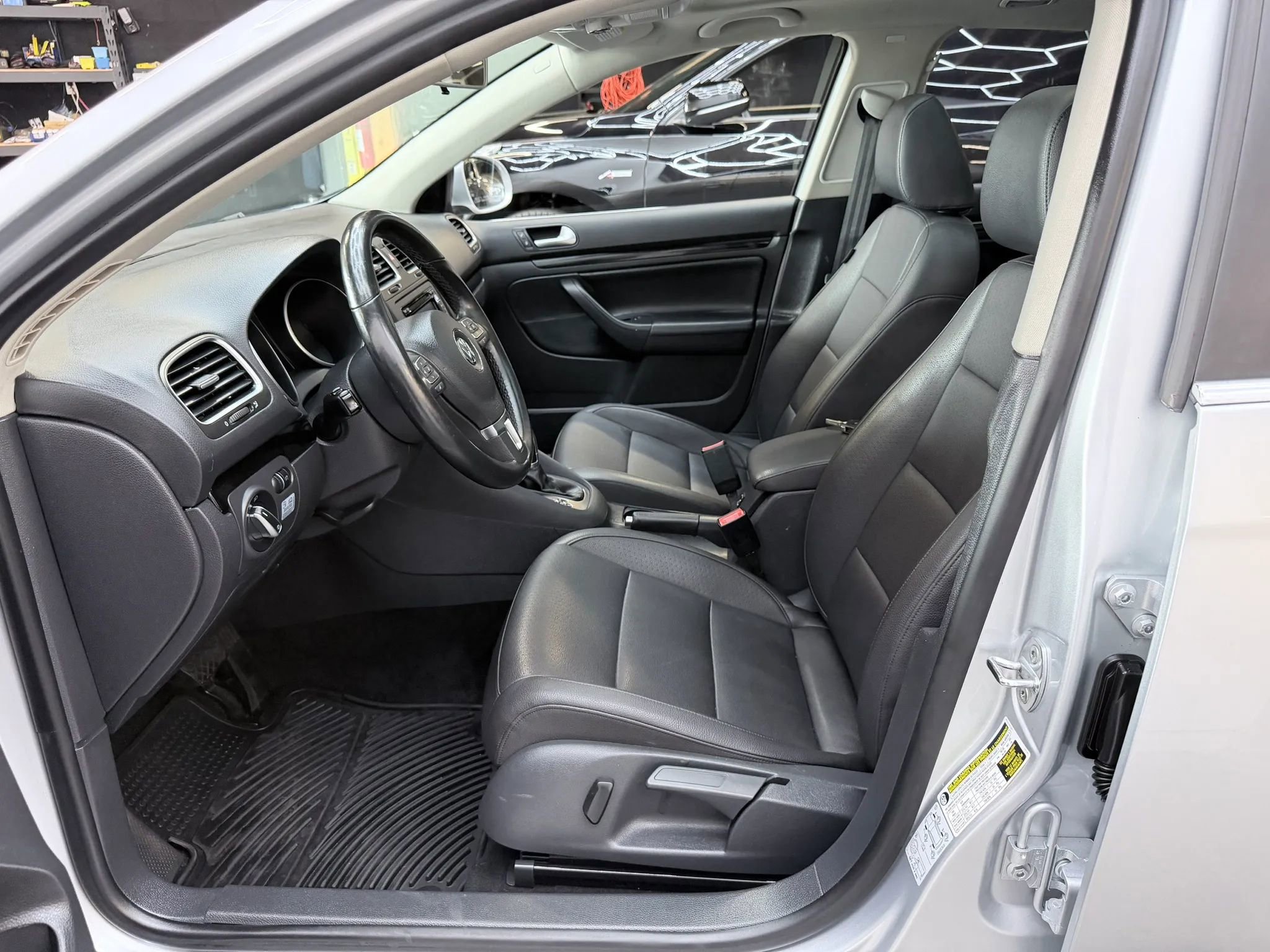 Used 2014 Volkswagen Jetta TDI FWD image 11