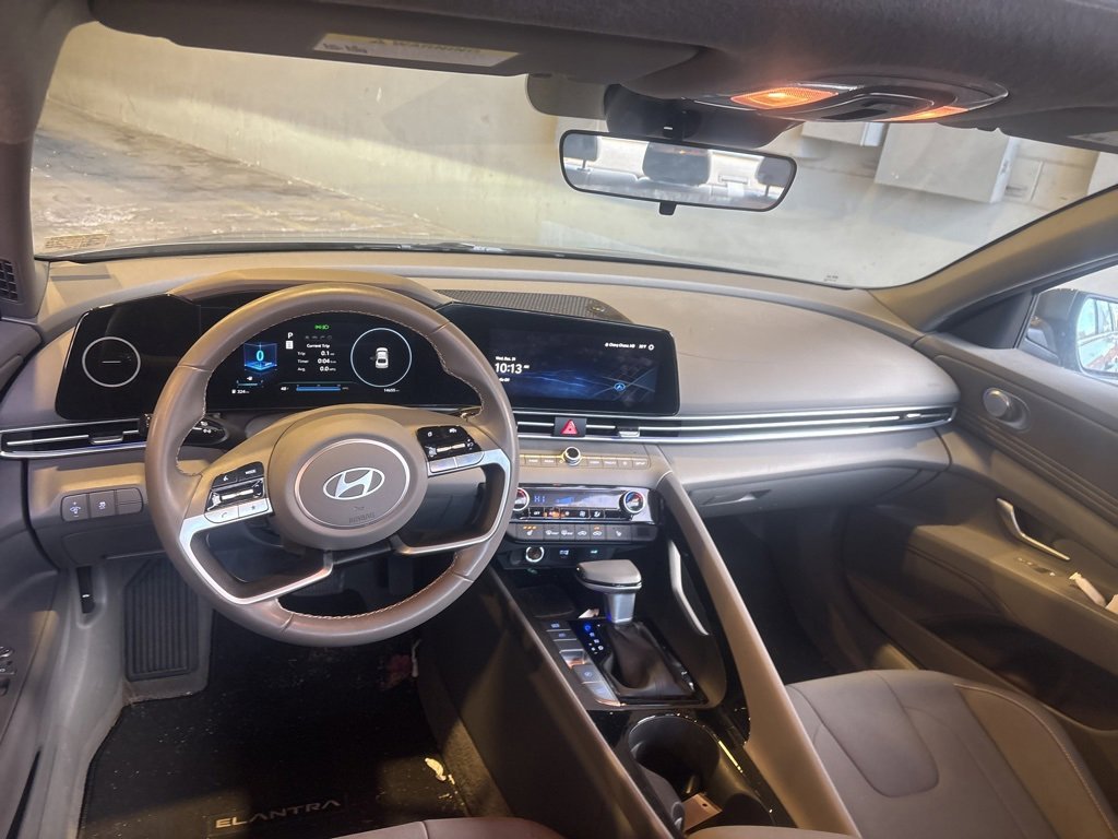 Used 2024 Hyundai Elantra SEL w/ Convenience Package image 10
