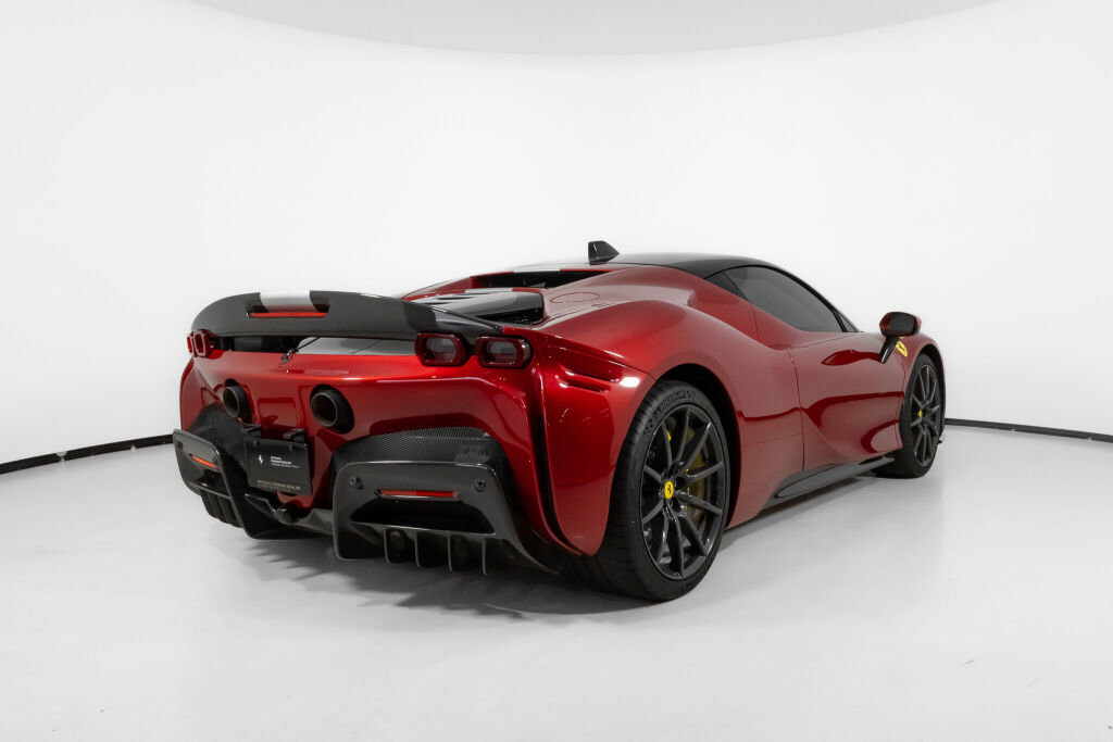 Used 2021 Ferrari SF90 Stradale image 8