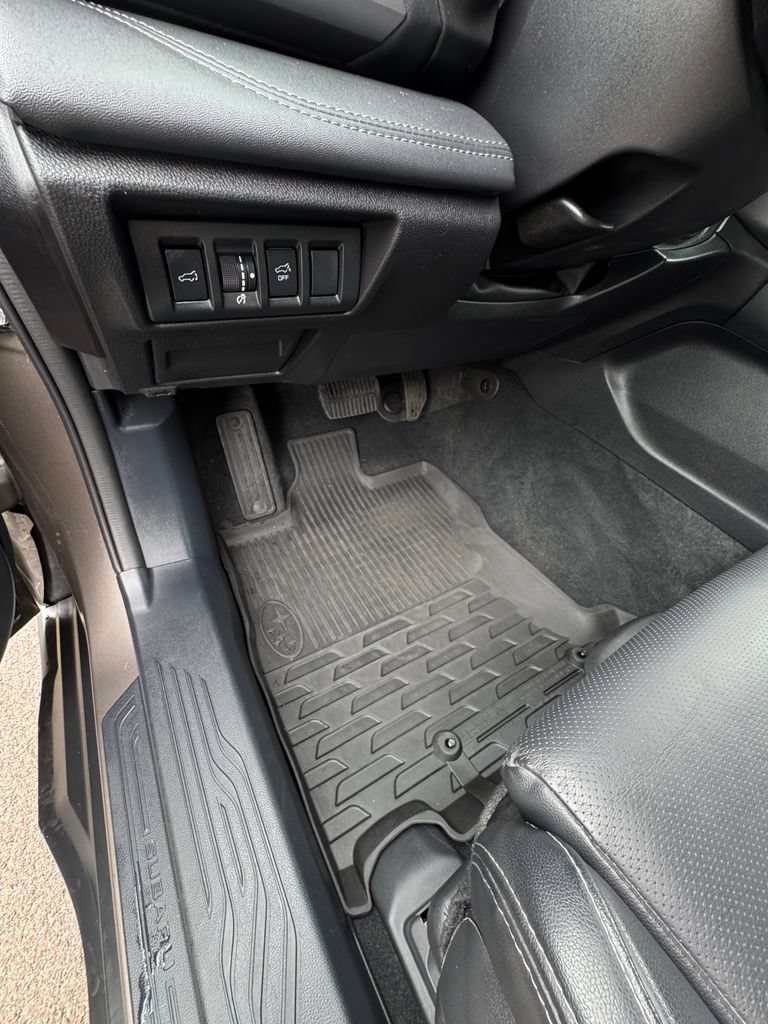Used 2023 Subaru Outback Limited XT AWD/4WD image 15