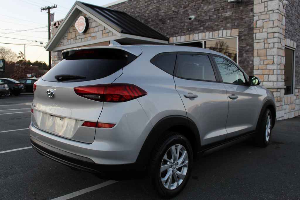 Used 2020 Hyundai Tucson SE image 5