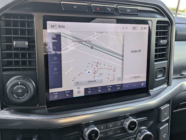 Used 2023 Ford F150 Lariat w/ Trailer Tow Package image 21