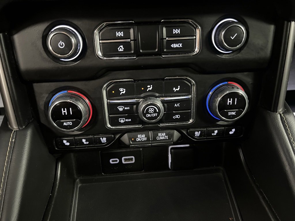 Used 2023 Chevrolet Suburban Premier image 39