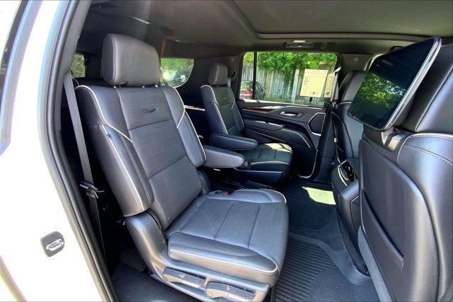 Used 2023 Cadillac Escalade ESV Premium Luxury AWD/4WD image 27