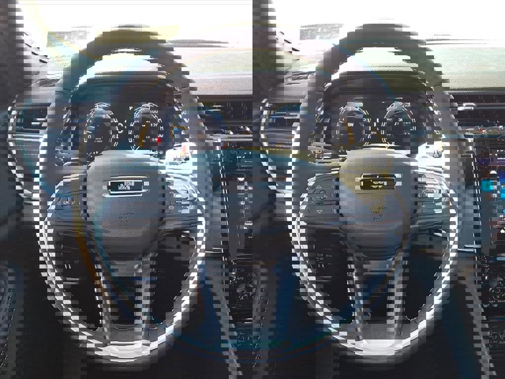 New 2025 Jeep Grand Cherokee Laredo X w/ Luxury Tech Group I image 15