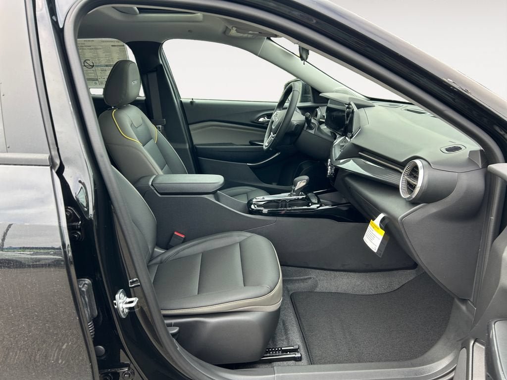 New 2026 Chevrolet Trax ACTIV w/ Sunroof Package FWD image 10
