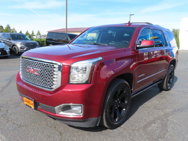 Used 2017 GMC Yukon Denali w/ Open Road Package AWD/4WD image 3