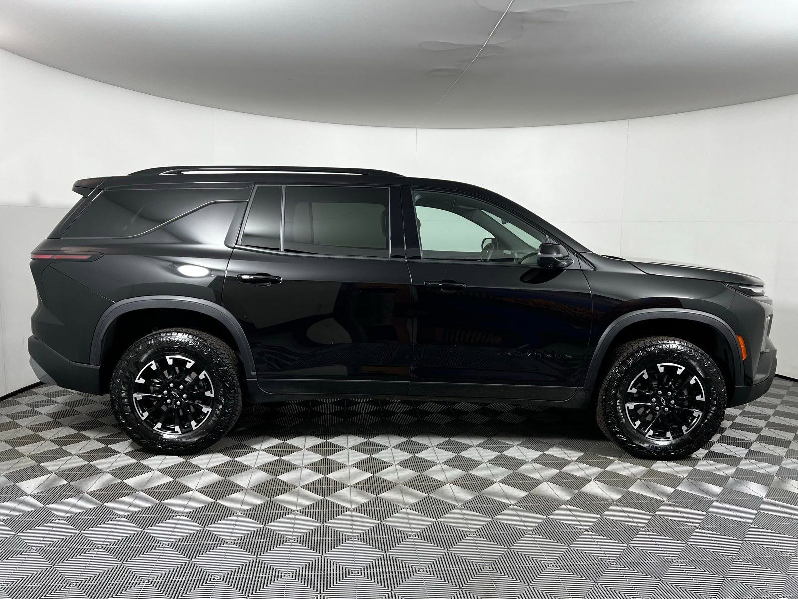 Used 2024 Chevrolet Traverse Z71 w/ LPO, Floor Liner Package image 4