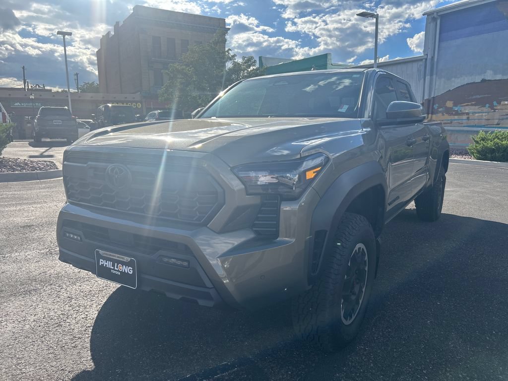 Used 2026 Toyota Tacoma TRD Off-Road w/ TRD Off Road Upgrade Package AWD/4WD image 3
