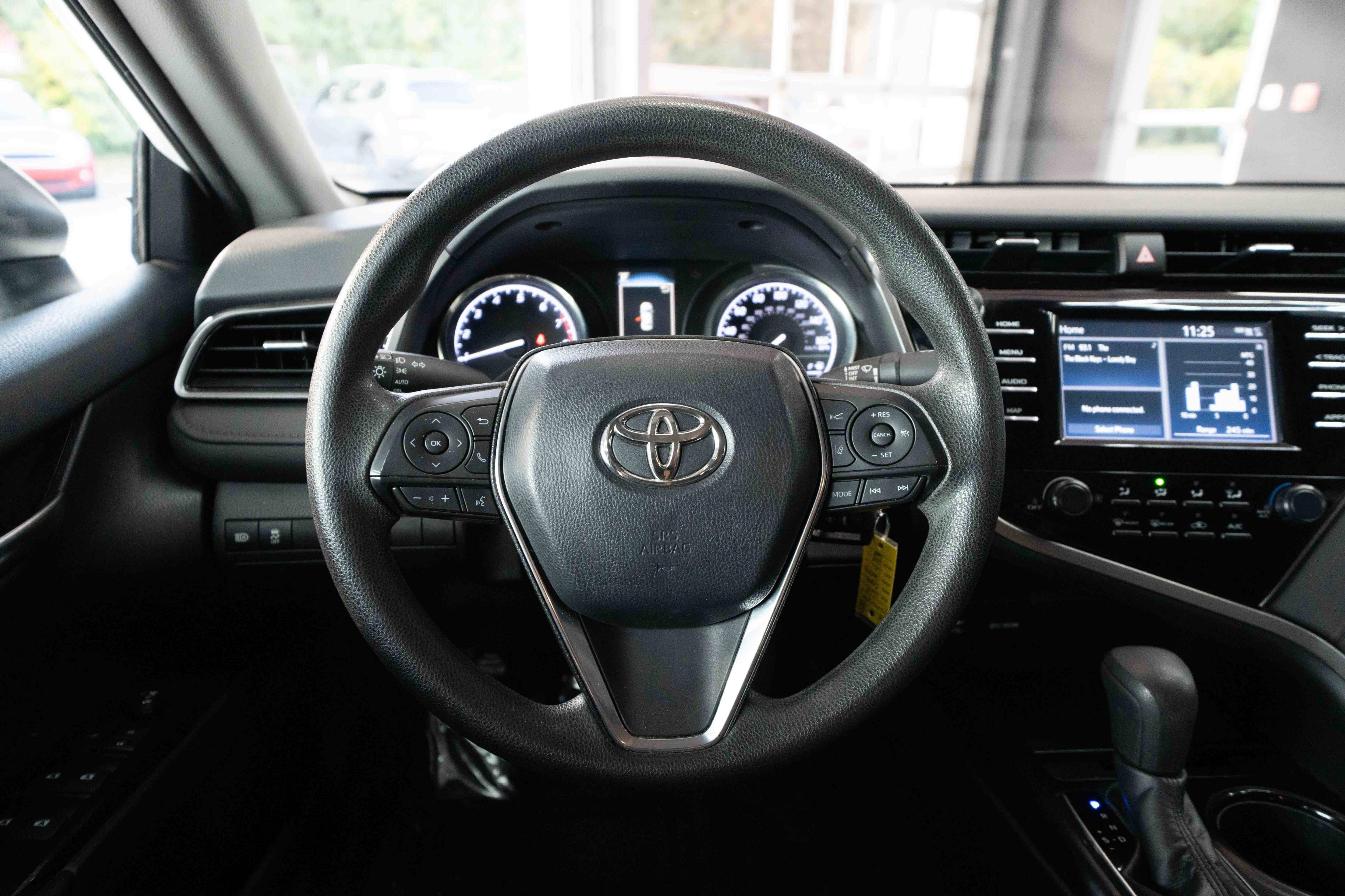 Used 2019 Toyota Camry LE image 21