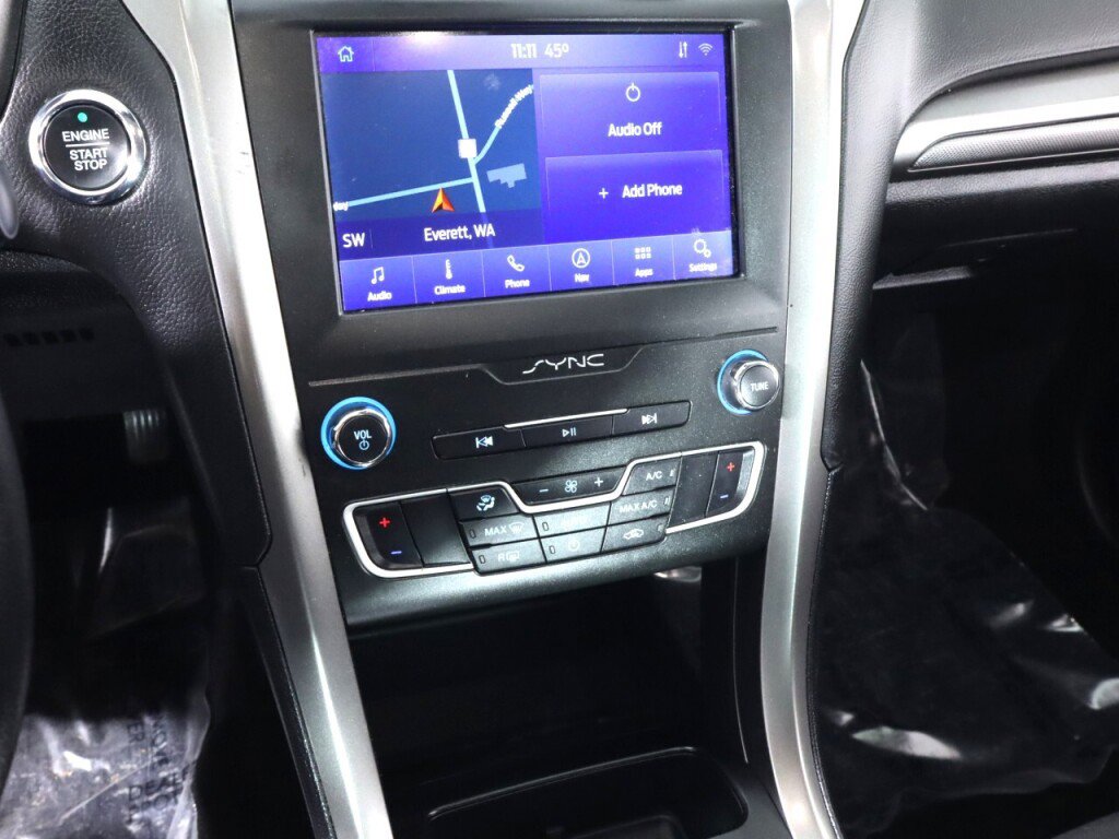 Used 2020 Ford Fusion SE image 15