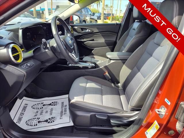 Certified 2024 Chevrolet Trax LT w/ LT Convenience Package image 6