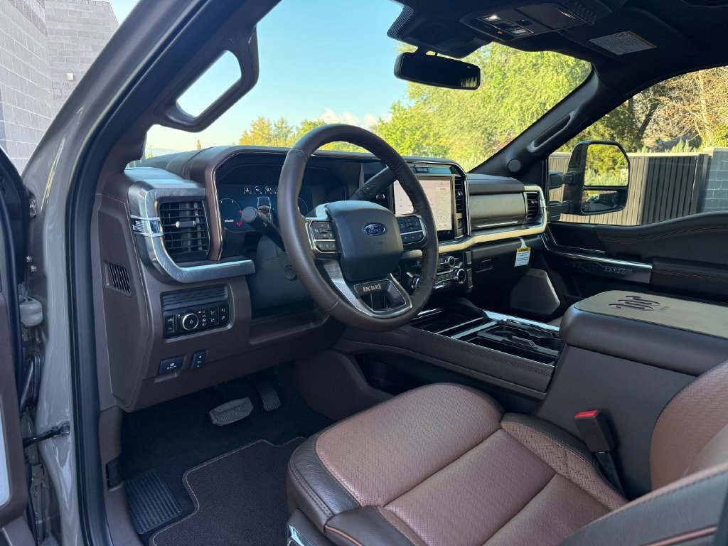 Used 2027 Ford F350 King Ranch w/ Tremor Off-Road Package AWD/4WD image 27