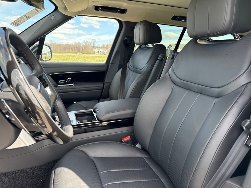 New 2025 Land Rover Range Rover SE AWD/4WD image 10