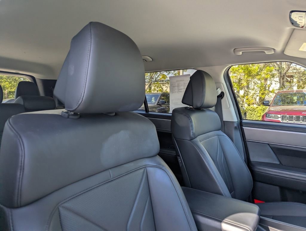 Used 2025 Hyundai Santa Fe SEL image 11