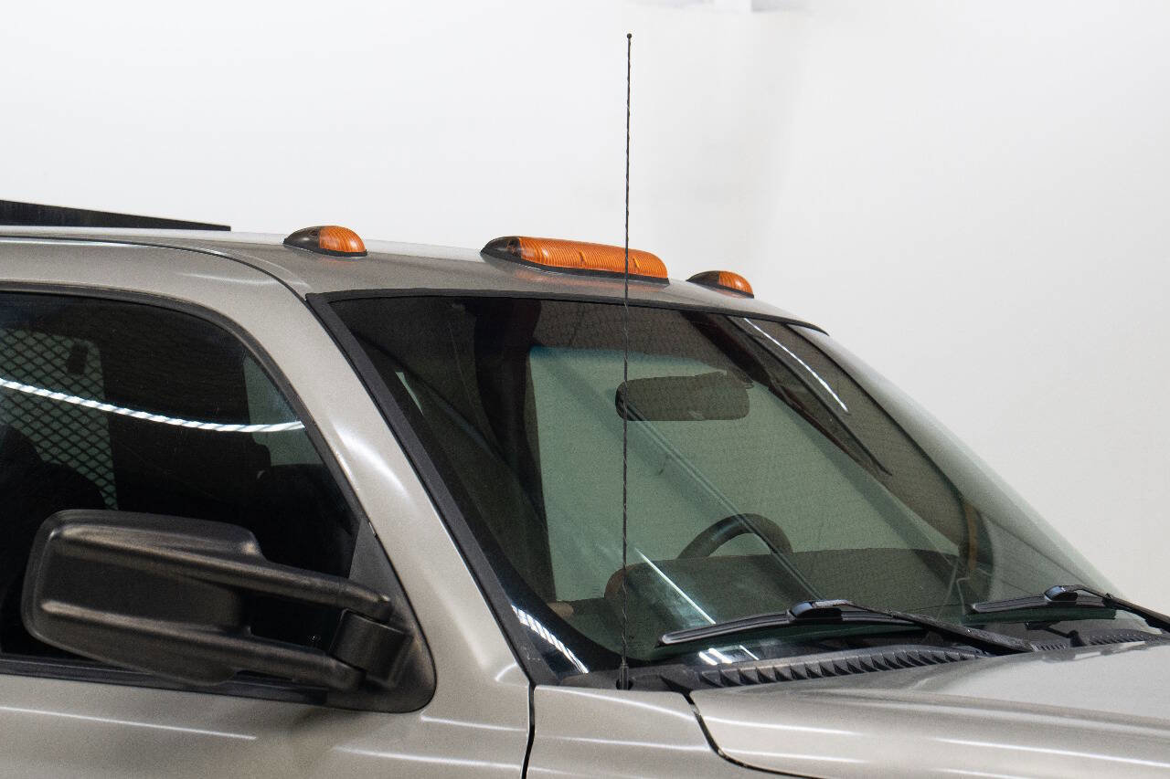 Used 2002 Chevrolet Silverado 3500 2WD Extended Cab image 11