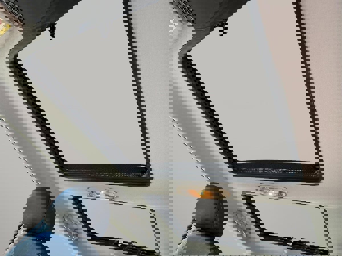 Used 2003 MINI Cooper Hardtop image 18