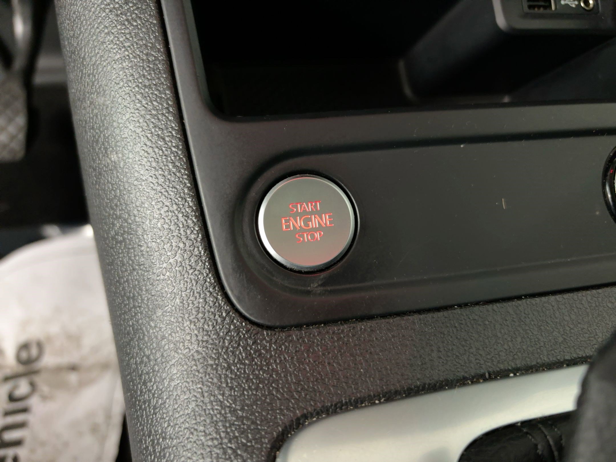 Used 2017 Volkswagen Tiguan SEL image 27