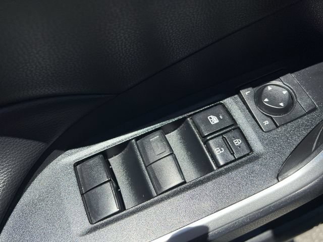 Used 2024 Toyota RAV4 LE AWD/4WD image 31