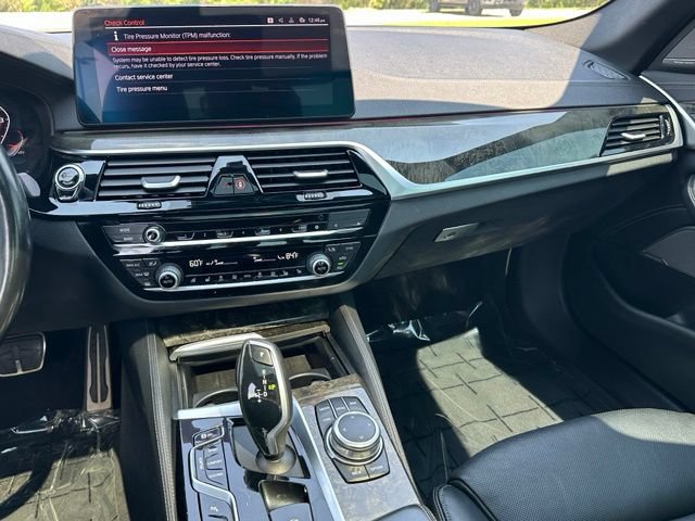 Used 2022 BMW M550i xDrive AWD/4WD image 18