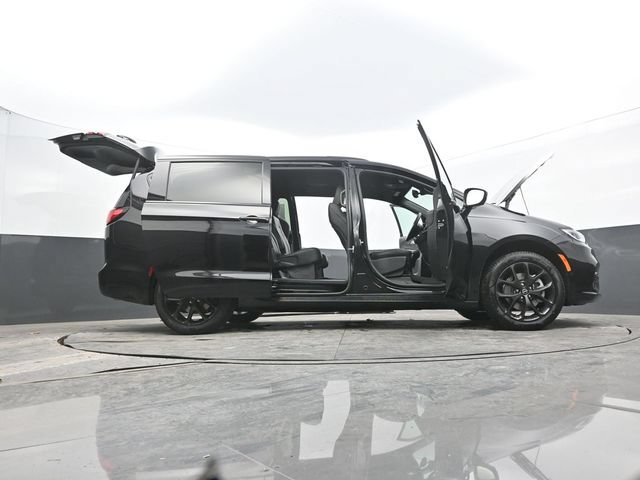 New 2026 Chrysler Pacifica Select w/ S Appearance Package AWD/4WD image 67