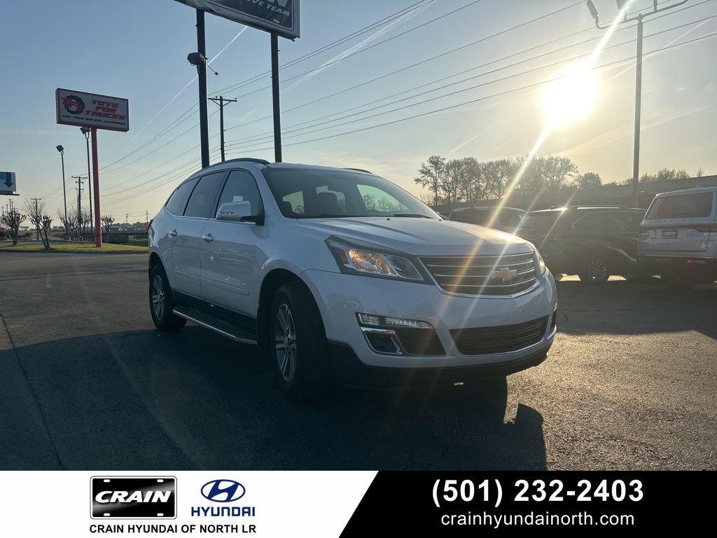 Used 2016 Chevrolet Traverse LT image 1