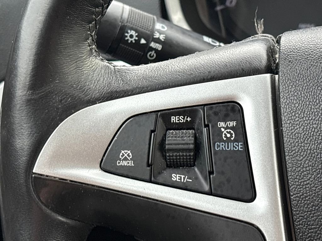 Used 2015 Chevrolet Equinox LT w/ Driver Convenience Package image 19