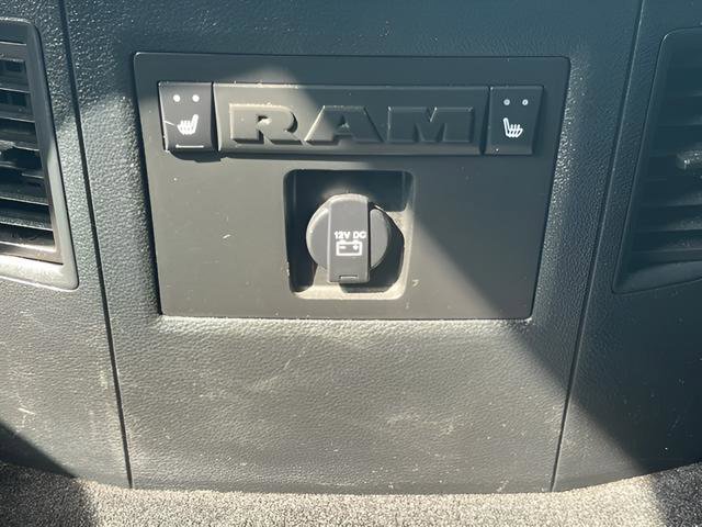 Used 2017 RAM 1500 Laramie w/ Convenience Group image 32