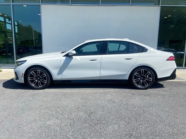 Used 2024 BMW 530i xDrive w/ M Sport Package AWD/4WD image 2