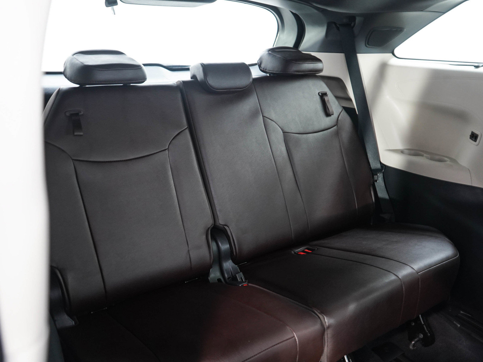 Used 2022 Toyota Sienna Platinum AWD/4WD image 15