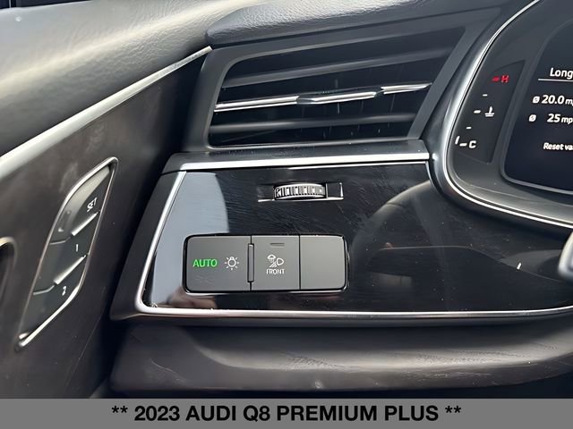 Used 2023 Audi Q8 Premium Plus w/ Premium Plus Package AWD/4WD image 17