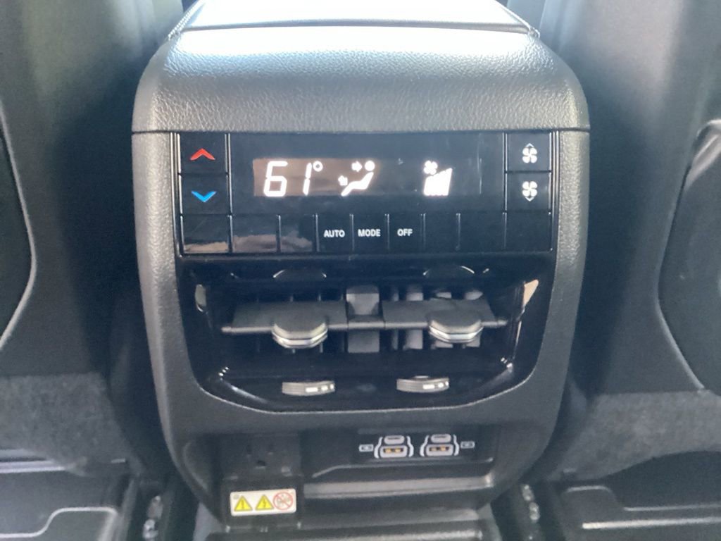 Used 2025 Jeep Grand Cherokee L Altitude image 46