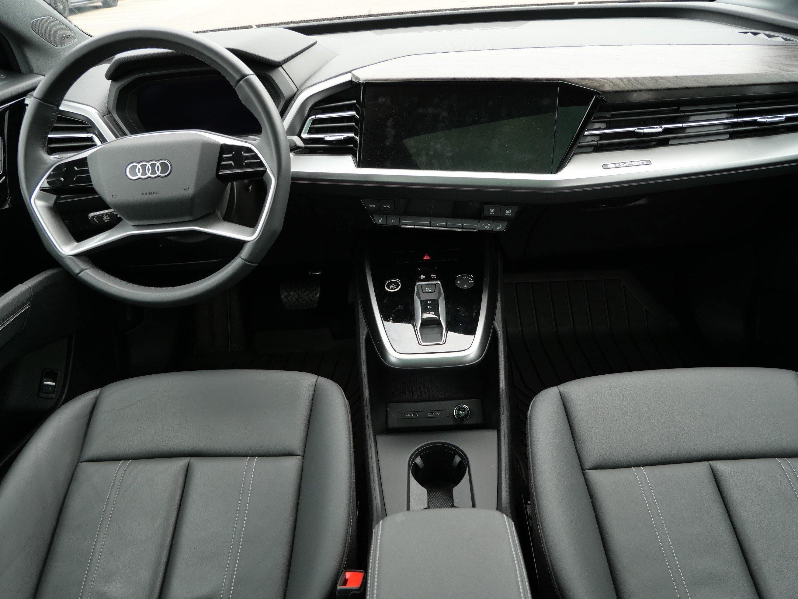Certified 2023 Audi Q4 e-tron Premium Plus w/ Premium Plus AWD/4WD image 10
