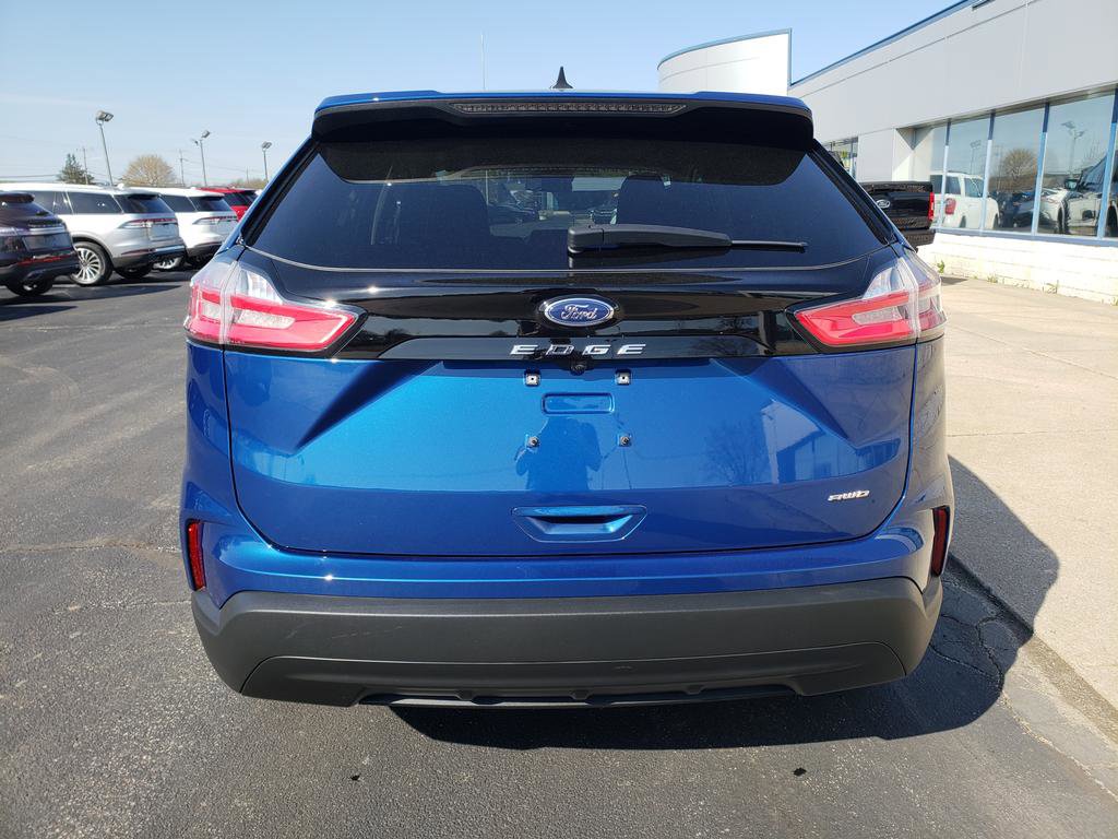 Certified 2023 Ford Edge SE image 6
