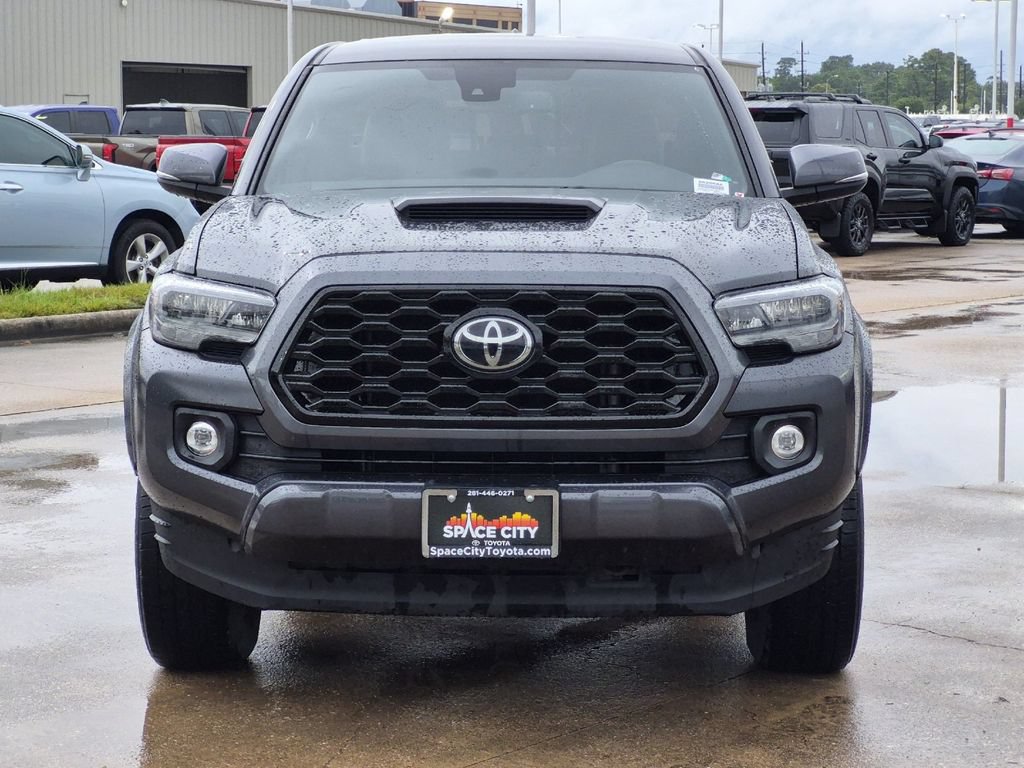 Used 2022 Toyota Tacoma TRD Sport w/ Technology Package RWD image 9