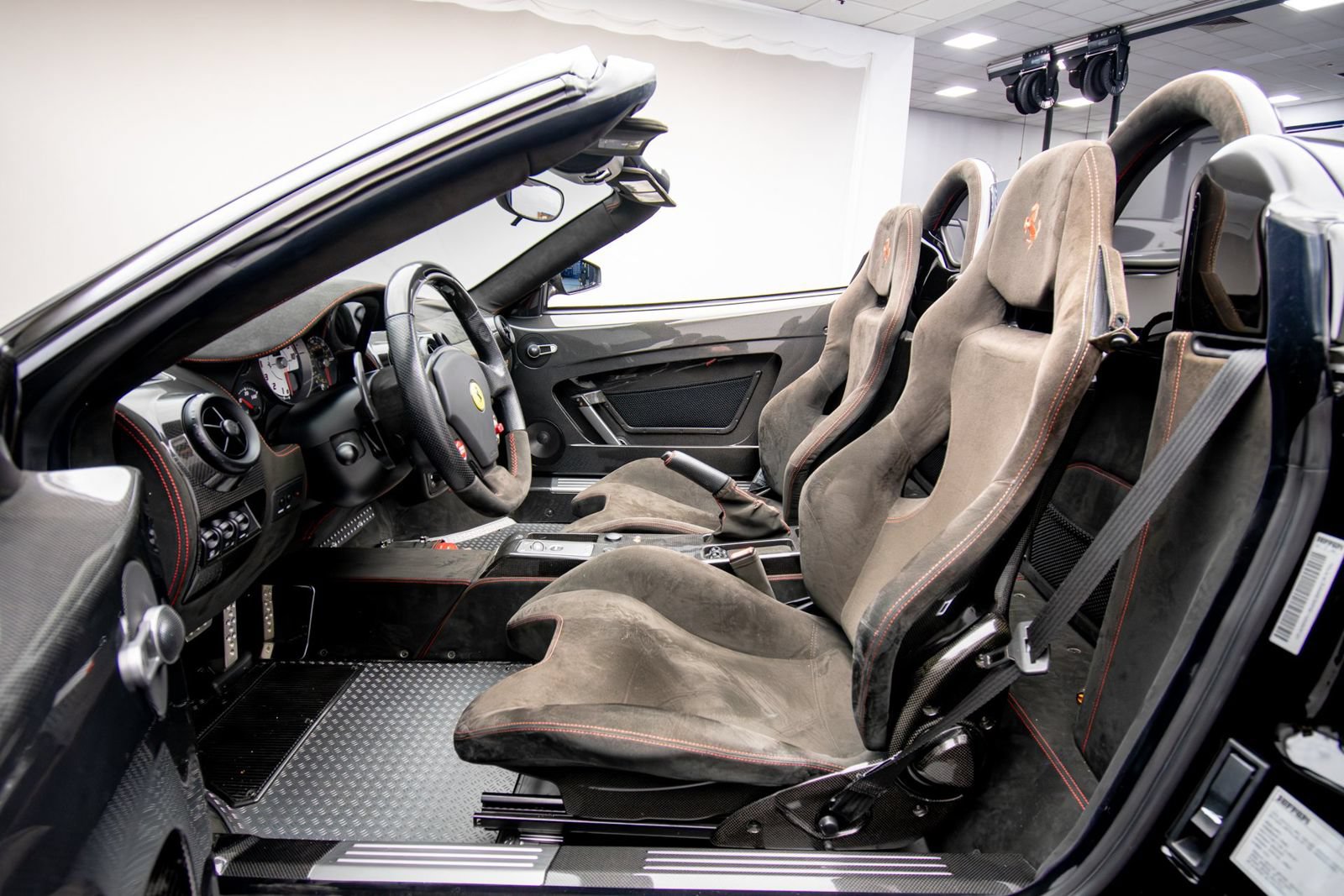 Used 2009 Ferrari F430 Scuderia RWD image 19