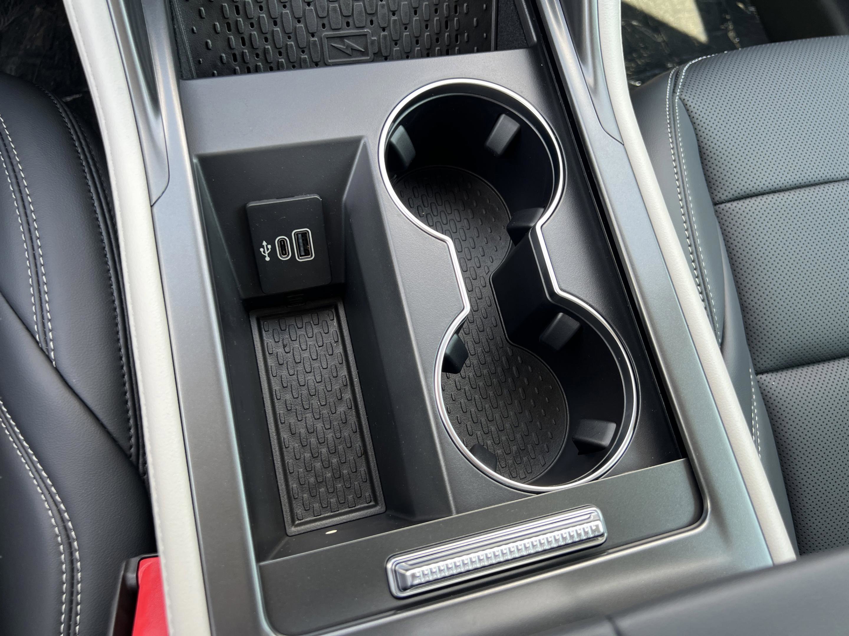 New 2025 Lincoln Nautilus Premier w/ Equipment Group 102A image 20