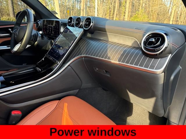Used 2024 Mercedes-Benz GLC 300 image 27