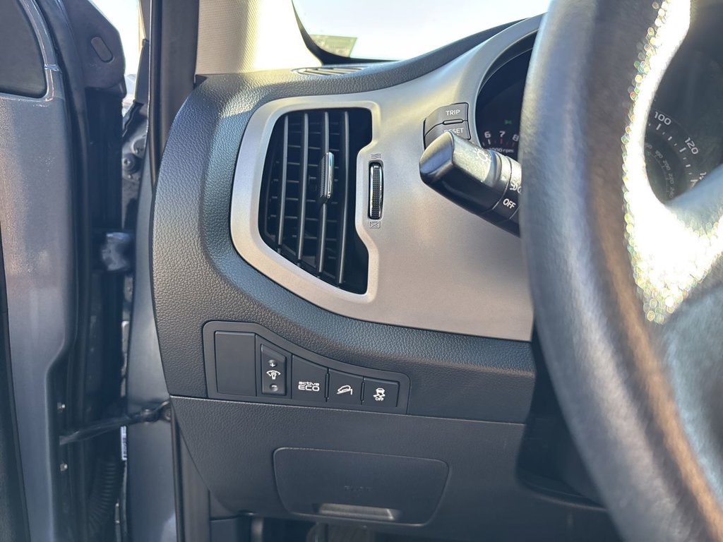 Used 2016 Kia Sportage LX AWD/4WD image 20