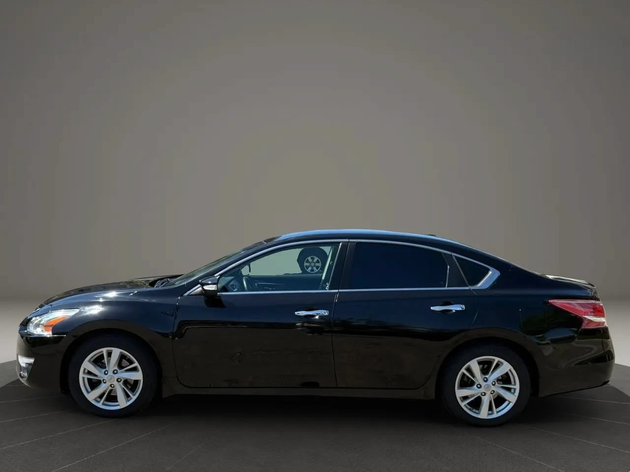 Used 2013 Nissan Altima 2.5 SL FWD image 9
