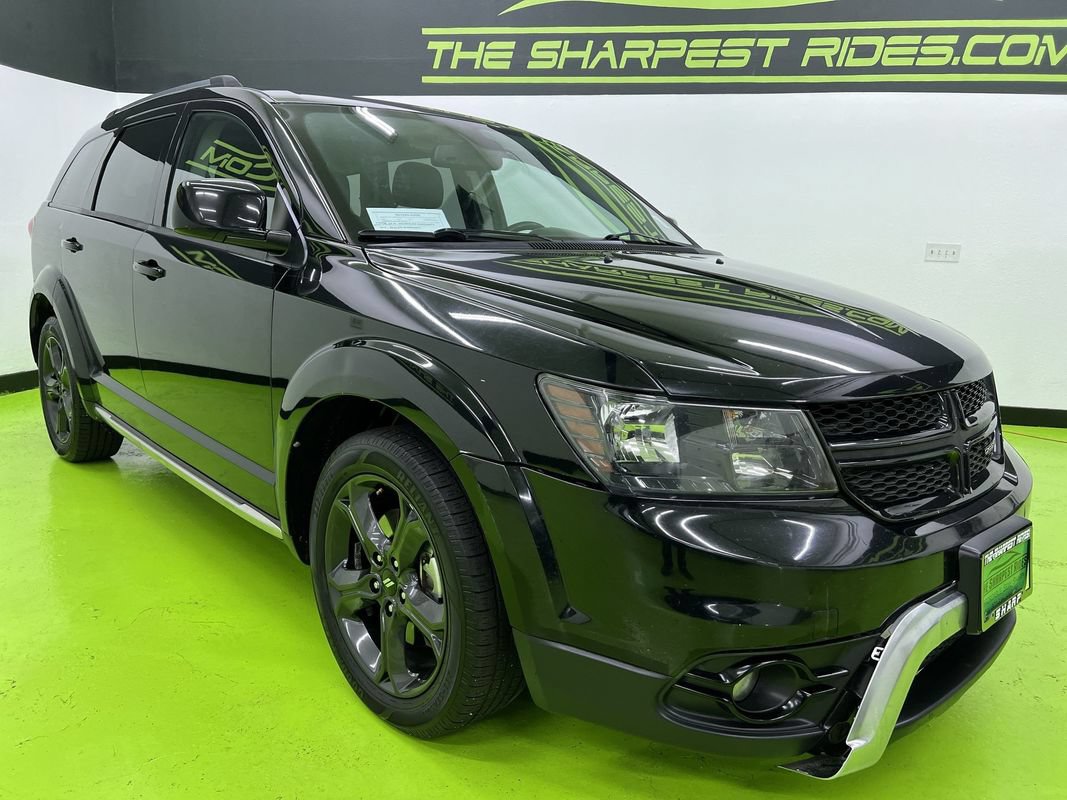 Used 2019 Dodge Journey Crossroad FWD image 2