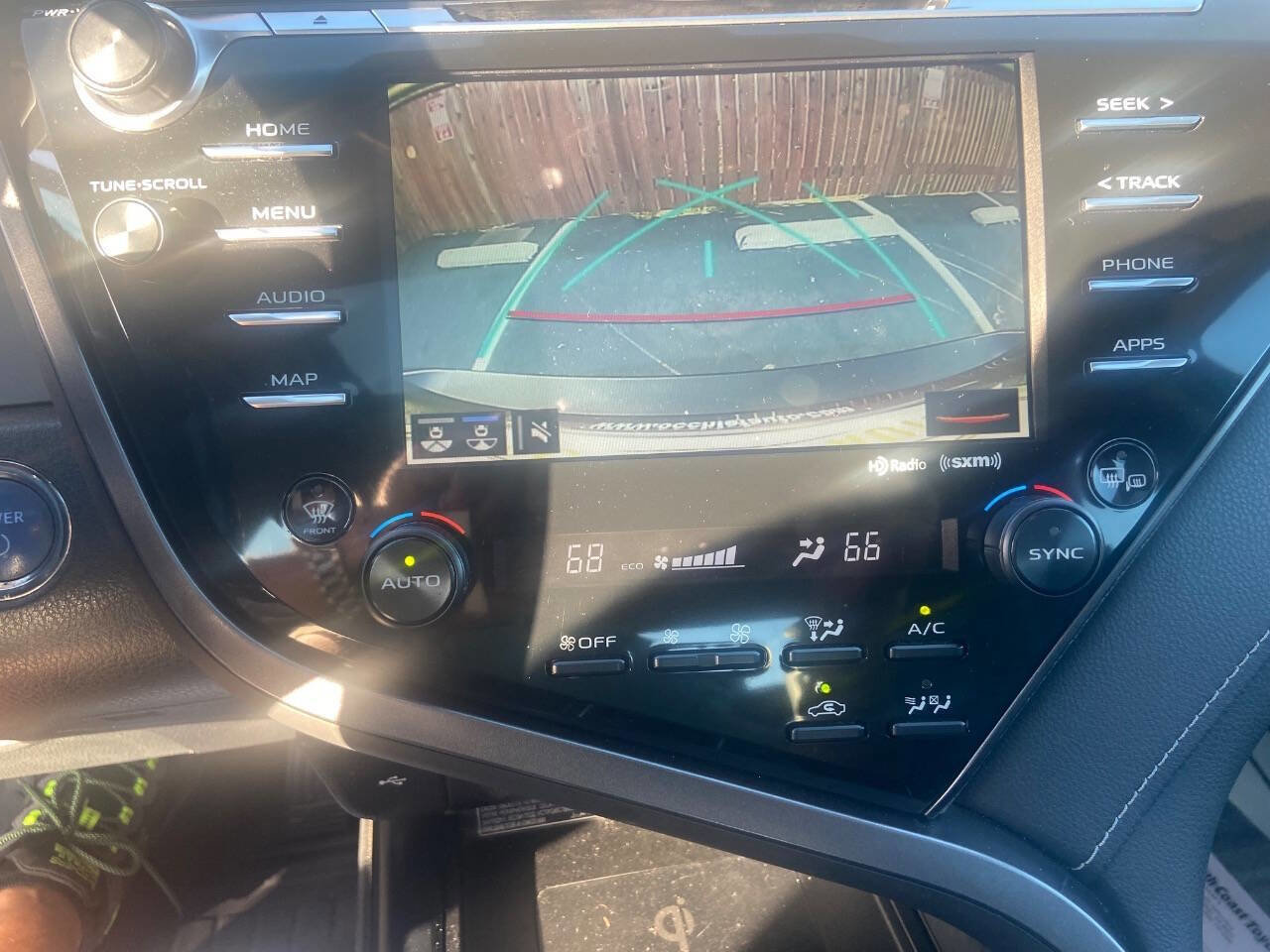 Used 2020 Toyota Camry SE image 28