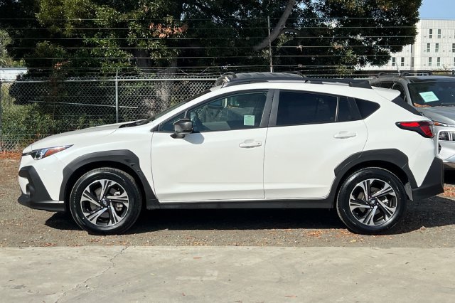 Used 2025 Subaru Crosstrek 2.5i Premium AWD/4WD image 9