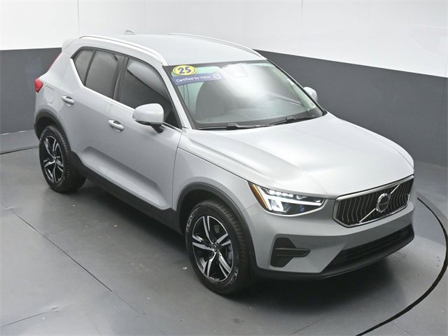 Used 2025 Volvo XC40 B5 Core image 43