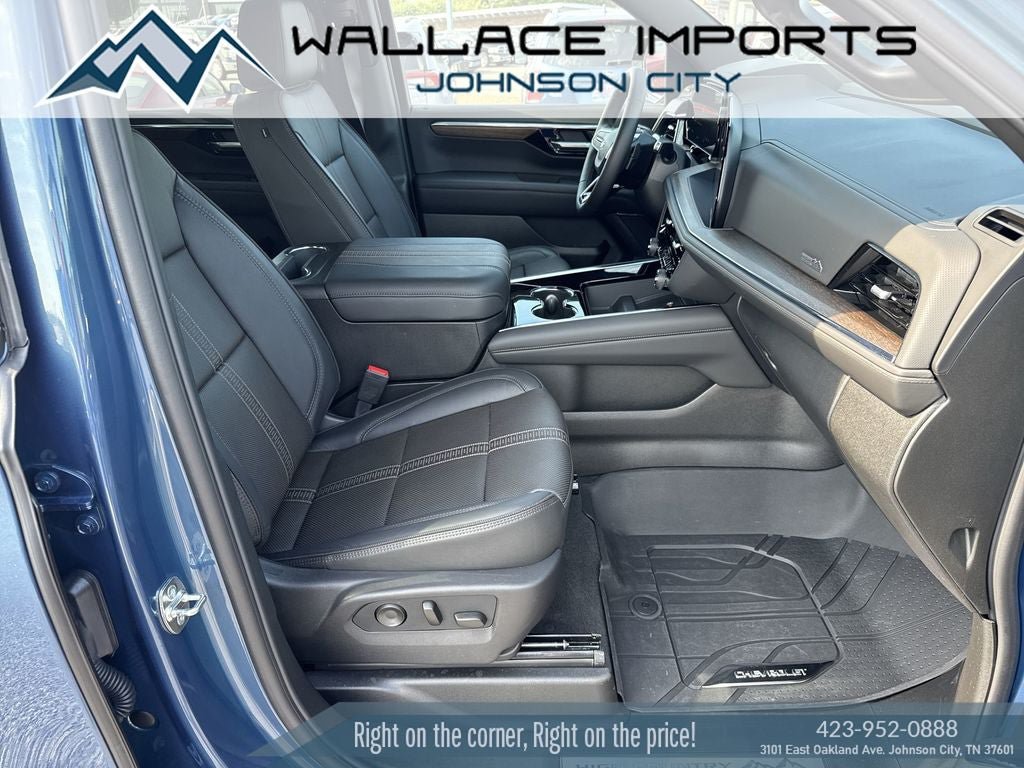 Used 2025 Chevrolet Suburban High Country w/ Sun And Tow Package AWD/4WD image 40