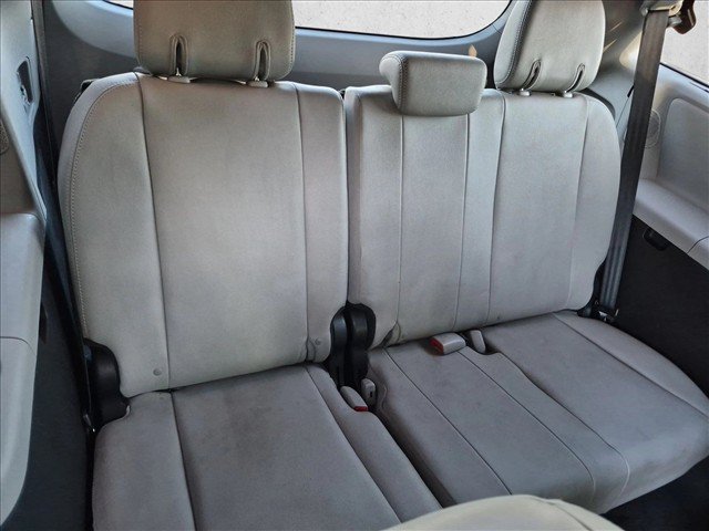 Used 2019 Toyota Sienna Limited Premium FWD image 21
