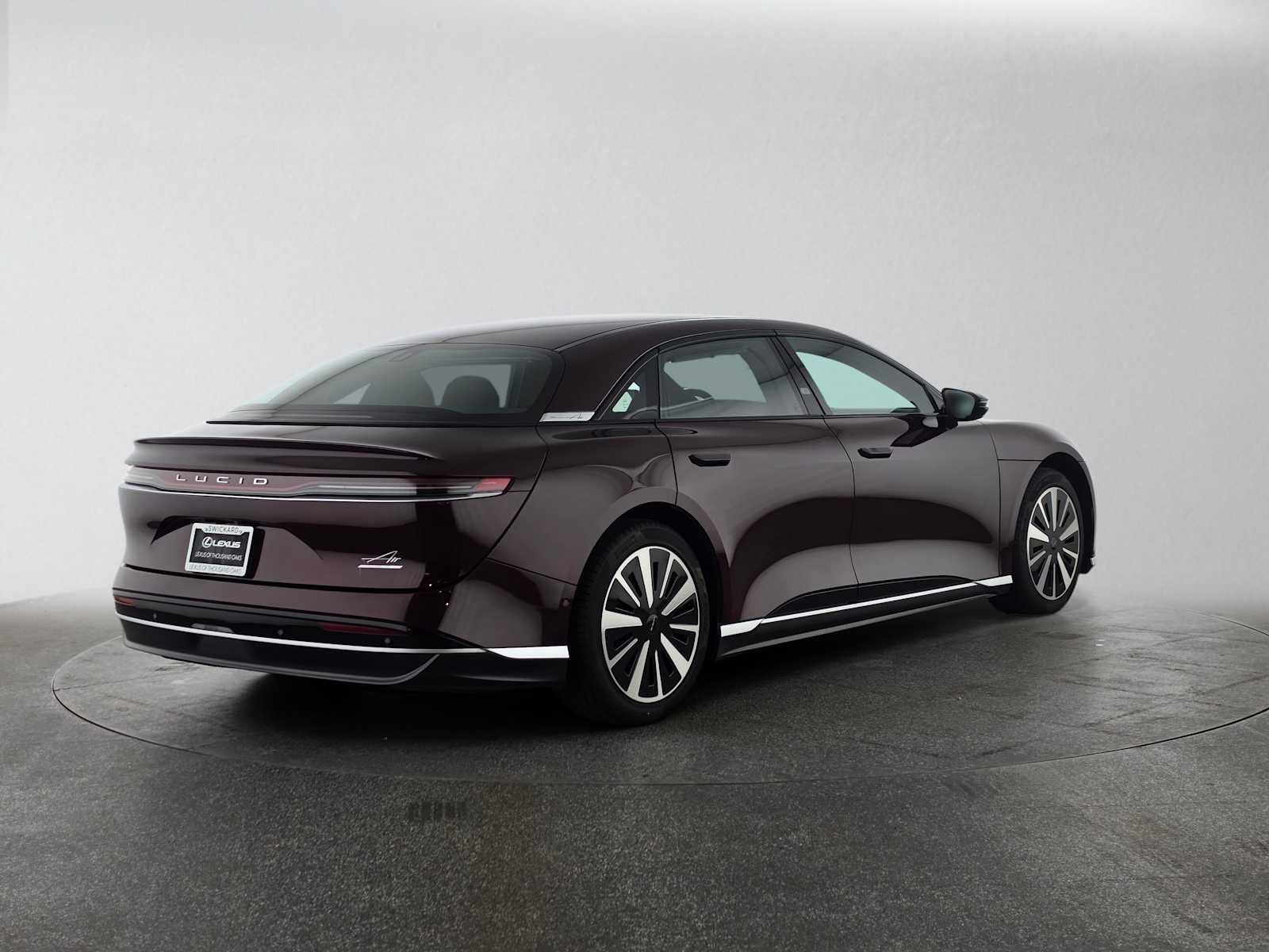 Used 2023 Lucid Air Touring AWD/4WD image 3